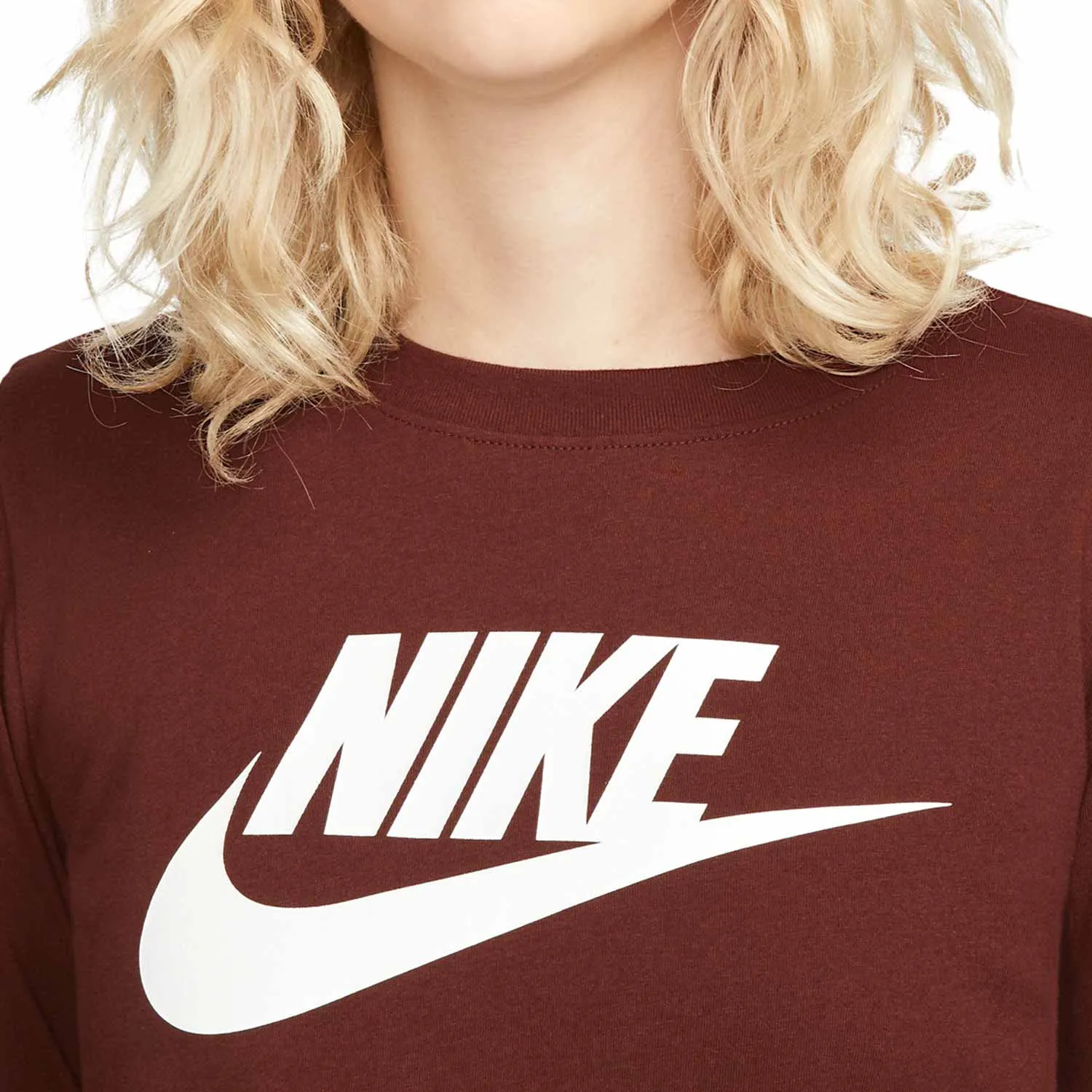 Camiseta Nike Sportswear Essential mujer