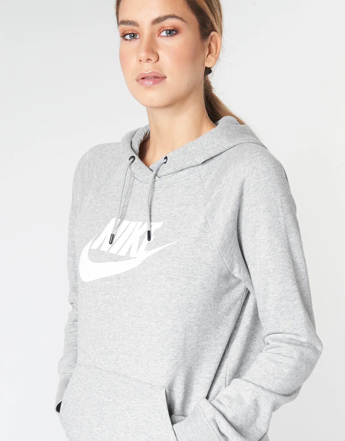 W NSW ESSNTL HOODIE PO  HBR